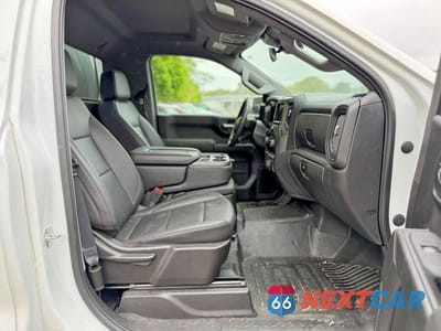 Piąte zdjęcie samochodu w środku: 2023 CHEVROLET SILVERADO C1500 VIN:3GCNAAEK4PG358422 - miniatura