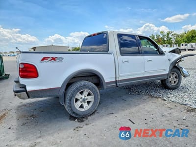 Trzecie zdjęcie samochodu z tyłu: 2002 FORD F150 SUPERCREW VIN:1FTRW08LX2KE35197 - miniatura