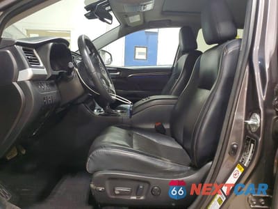 Zdjęcie 7 z 13 samochodu: 2016 TOYOTA HIGHLANDER HYBRID LIMITED VIN:5TDDCRFH8GS014813 - miniatura