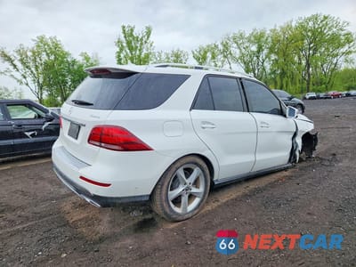 Trzecie zdjęcie samochodu z tyłu: 2018 MERCEDES-BENZ GLE 350 4MATIC VIN:4JGDA5HBXJB186892 - miniatura