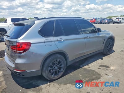 Trzecie zdjęcie samochodu z tyłu: 2018 BMW X5 XDR40E VIN:5UXKT0C51J0W00601 - miniatura