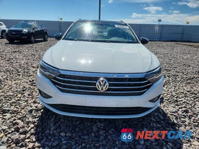 Piąte zdjęcie samochodu w środku: 2019 VOLKSWAGEN JETTA S VIN:3VWCB7BU2KM273468 - miniatura