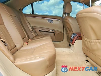 Zdjęcie 10 z 12 samochodu: 2007 MERCEDES-BENZ S 550 VIN:WDDNG71XX7A012575 - miniatura