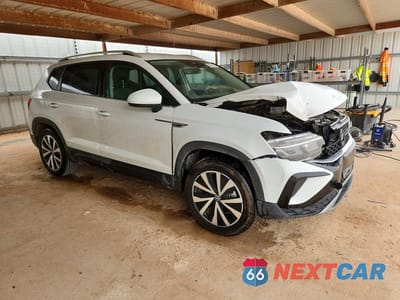 Czwarte zdjęcie samochodu z boku: 2022 VOLKSWAGEN TAOS SE VIN:3VVSX7B24NM079044 - miniatura
