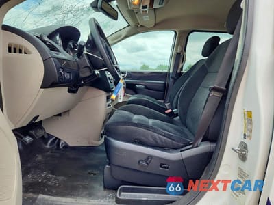 Zdjęcie 7 z 13 samochodu: 2019 DODGE GRAND CARAVAN SE VIN:2C7WDGBG4KR584271 - miniatura