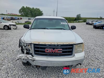 Piąte zdjęcie samochodu w środku: 2008 GMC SIERRA C1500 VIN:1GTEC14C18Z901070 - miniatura