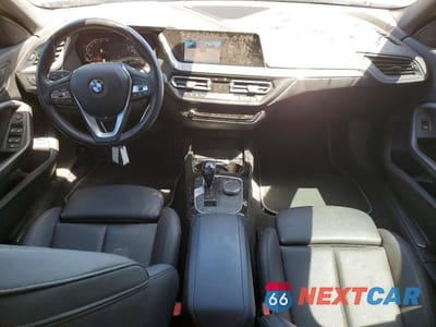 Zdjęcie 8 z 13 samochodu: 2021 BMW 228I VIN:WBA53AK04M7J38490 - miniatura