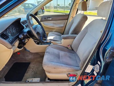 Zdjęcie 7 z 12 samochodu: 1994 HONDA ACCORD LX VIN:1HGCD5645RA051639 - miniatura