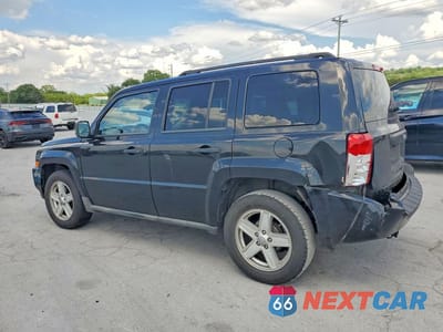 Drugie zdjęcie samochodu z przodu: 2010 JEEP PATRIOT SPORT VIN:1J4NT1GB6AD672398 - miniatura