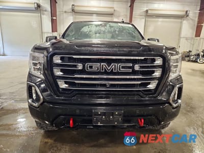 Piąte zdjęcie samochodu w środku: 2021 GMC SIERRA K1500 AT4 VIN:1GTU9EETXMZ175235 - miniatura