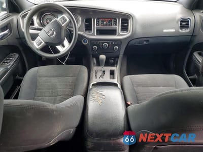 Zdjęcie 8 z 12 samochodu: 2011 DODGE CHARGER VIN:2B3CL3CGXBH587242 - miniatura