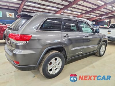 Trzecie zdjęcie samochodu z tyłu: 2015 JEEP GRAND CHEROKEE LAREDO VIN:1C4RJFAG9FC847030 - miniatura