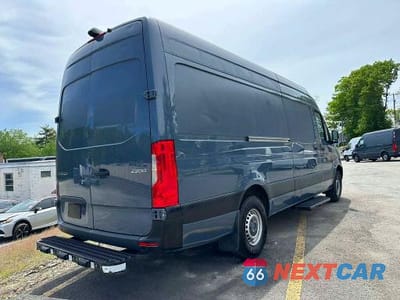 Trzecie zdjęcie samochodu z tyłu: 2021 MERCEDES-BENZ SPRINTER 2500 VIN:W1Y40CHY4MT070579 - miniatura