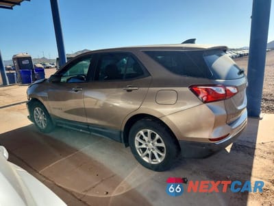 Drugie zdjęcie samochodu z przodu: 2018 CHEVROLET EQUINOX LS VIN:3GNAXHEV2JL400334 - miniatura