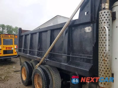Zdjęcie 6 z 10 samochodu: 1996 INTERNATIONAL 4900 DUMP TRUCK VIN:1HTSHAAR7TH390737 - miniatura