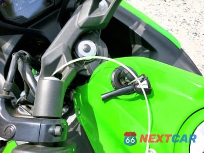 Zdjęcie 8 z 9 samochodu: 2025 KAWASAKI EX650 P VIN:ML5EXEP11SDAF8345 - miniatura
