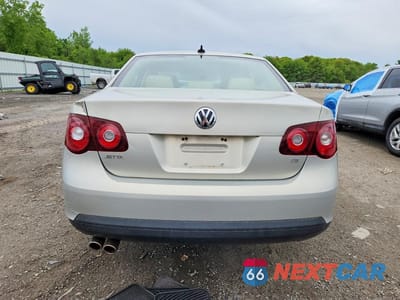 Zdjęcie 6 z 12 samochodu: 2010 VOLKSWAGEN JETTA SE VIN:3VWRZ7AJ0AM033766 - miniatura