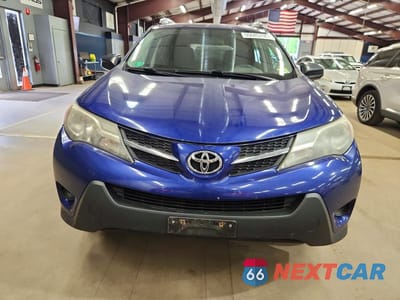 Piąte zdjęcie samochodu w środku: 2015 TOYOTA RAV4 LE VIN:2T3BFREV9FW404015 - miniatura