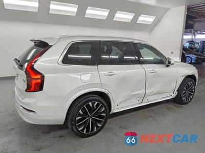 Trzecie zdjęcie samochodu z tyłu: 2025 VOLVO XC90 PLUS VIN:YV4H60PB9S1377669 - miniatura