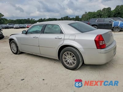 Drugie zdjęcie samochodu z przodu: 2010 CHRYSLER 300 TOURING VIN:2C3CA5CV1AH327488 - miniatura