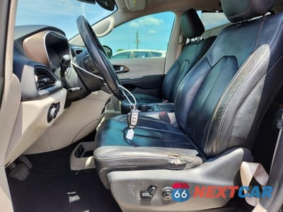 Zdjęcie 7 z 13 samochodu: 2018 CHRYSLER PACIFICA TOURING L PLUS VIN:2C4RC1EG8JR194360 - miniatura