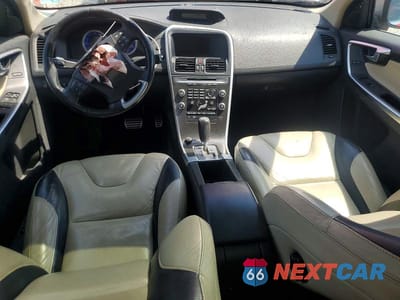 Zdjęcie 8 z 13 samochodu: 2010 VOLVO XC60 T6 VIN:YV4992DZ5A2102429 - miniatura