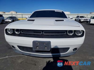 Piąte zdjęcie samochodu w środku: 2015 DODGE CHALLENGER SXT VIN:2C3CDZAG6FH816544 - miniatura
