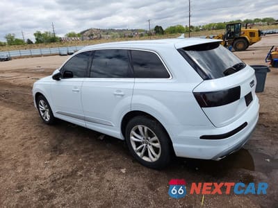 Drugie zdjęcie samochodu z przodu: 2017 AUDI Q7 PREMIUM VIN:WA1AAAF77HD008171 - miniatura
