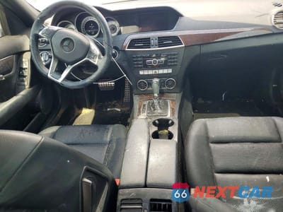 Zdjęcie 8 z 12 samochodu: 2014 MERCEDES-BENZ C 250 VIN:WDDGF4HB9EA964789 - miniatura