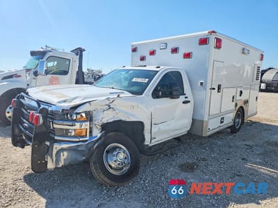 2015 CHEVROLET SILVERADO C3500 1GB3CYC84FF149302 - główne zdjęcie licytacji z USA - miniatura