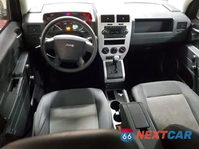Zdjęcie 8 z 14 samochodu: 2008 JEEP COMPASS SPORT VIN:1J8FF47W28D677753 - miniatura