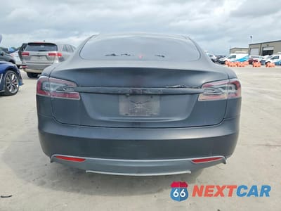 Zdjęcie 6 z 12 samochodu: 2014 TESLA MODEL S VIN:5YJSA1H15EFP50284 - miniatura