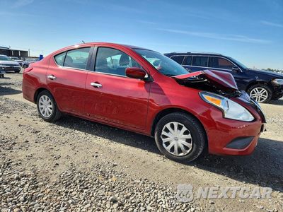 Czwarte zdjęcie samochodu z boku: 2019 NISSAN VERSA SV VIN:3N1CN7APXKL855722 - miniatura