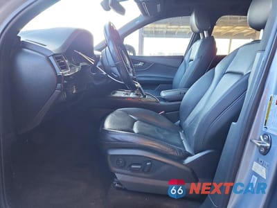 Zdjęcie 7 z 13 samochodu: 2017 AUDI Q7 VIN:WA1LAAF75HD015676 - miniatura