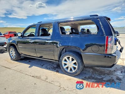 Drugie zdjęcie samochodu z przodu: 2011 GMC YUKON XL DENALI VIN:1GKS2MEF0BR311227 - miniatura