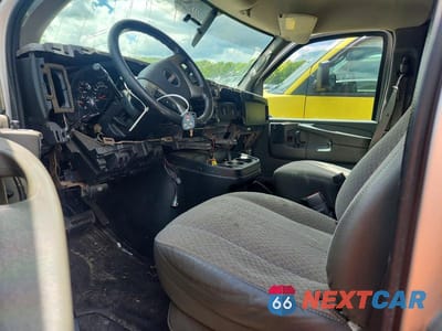 Zdjęcie 7 z 13 samochodu: 2012 GMC SAVANA 2500 CARGO DELIVERY VAN VIN:1GTW7GCG7C1124773 - miniatura
