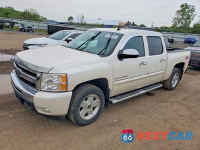 2011 CHEVROLET SILVERADO K1500 LT 3GCPKSE32BG321172 - główne zdjęcie licytacji z USA - miniatura