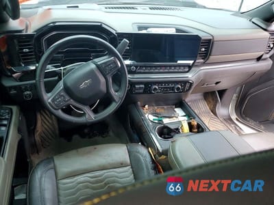 Zdjęcie 8 z 12 samochodu: 2024 CHEVROLET SILVERADO K2500 ZR2 VIN:1GC4YYEY4RF413637 - miniatura