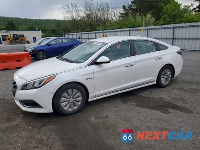 2016 HYUNDAI SONATA HYBRID SE KMHE24L17GA035274 - główne zdjęcie licytacji z USA - miniatura