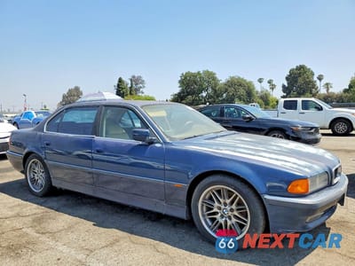 Czwarte zdjęcie samochodu z boku: 1998 BMW 740 IL VIN:WBAGJ8325WDM16101 - miniatura