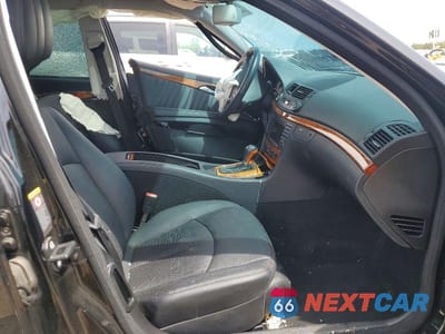 Zdjęcie 7 z 12 samochodu: 2009 MERCEDES-BENZ E 550 4MATIC VIN:WDBUF90X59B435453 - miniatura