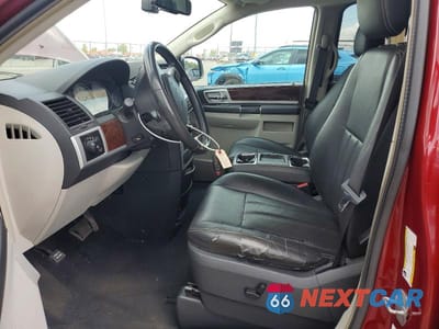 Zdjęcie 7 z 13 samochodu: 2010 CHRYSLER TOWN & COUNTRY TOURING PLUS VIN:2A4RR8DX0AR448422 - miniatura