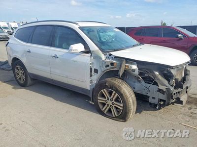 Czwarte zdjęcie samochodu z boku: 2016 CHEVROLET TRAVERSE LT VIN:1GNKRHKD8GJ276211 - miniatura