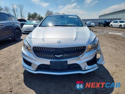 Piąte zdjęcie samochodu w środku: 2015 MERCEDES-BENZ CLA 250 4MATIC VIN:WDDSJ4GB5FN180114 - miniatura