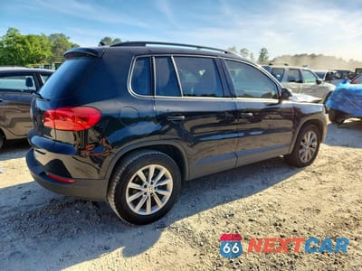 Trzecie zdjęcie samochodu z tyłu: 2017 VOLKSWAGEN TIGUAN S VIN:WVGAV7AX8HK043703 - miniatura