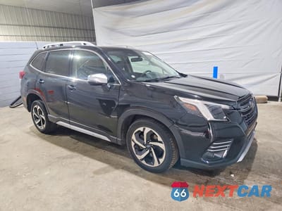 Czwarte zdjęcie samochodu z boku: 2022 SUBARU FORESTER TOURING VIN:JF2SKARC0NH404819 - miniatura