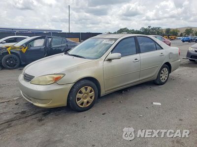 2004 TOYOTA CAMRY LE 4T1BE32K64U856570 - główne zdjęcie licytacji z USA - miniatura