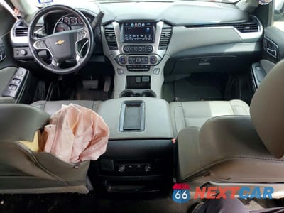Zdjęcie 8 z 14 samochodu: 2018 CHEVROLET SUBURBAN C1500 LT VIN:1GNSCHKC0JR343336 - miniatura