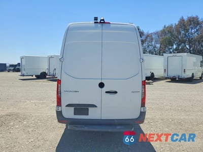 Zdjęcie 6 z 13 samochodu: 2019 MERCEDES BENZ SPRINTER 2500 REFRIGERATED DELIVERY VAN VIN:WD4PF1CD1KP070284 - miniatura