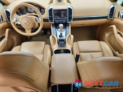 Zdjęcie 8 z 13 samochodu: 2012 PORSCHE CAYENNE S HYBRID VIN:WP1AE2A25CLA91463 - miniatura